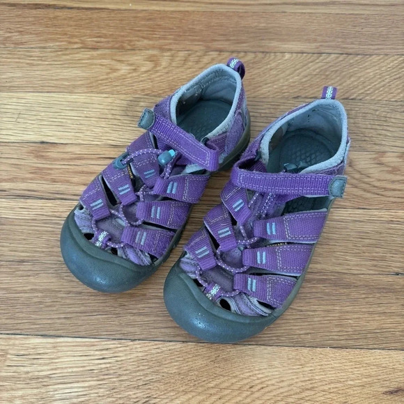 Keen purple Newport water shoes size 13 kids - Picture 3 of 5